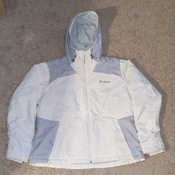 Columbia Jackets & Blazers - Columbia Women's Ski Jacket in White and Gray